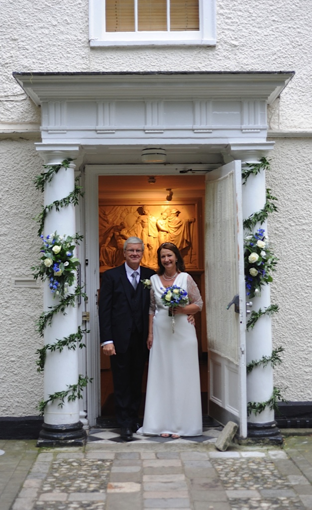 Bride and Groom in entrance to Lower Gallery